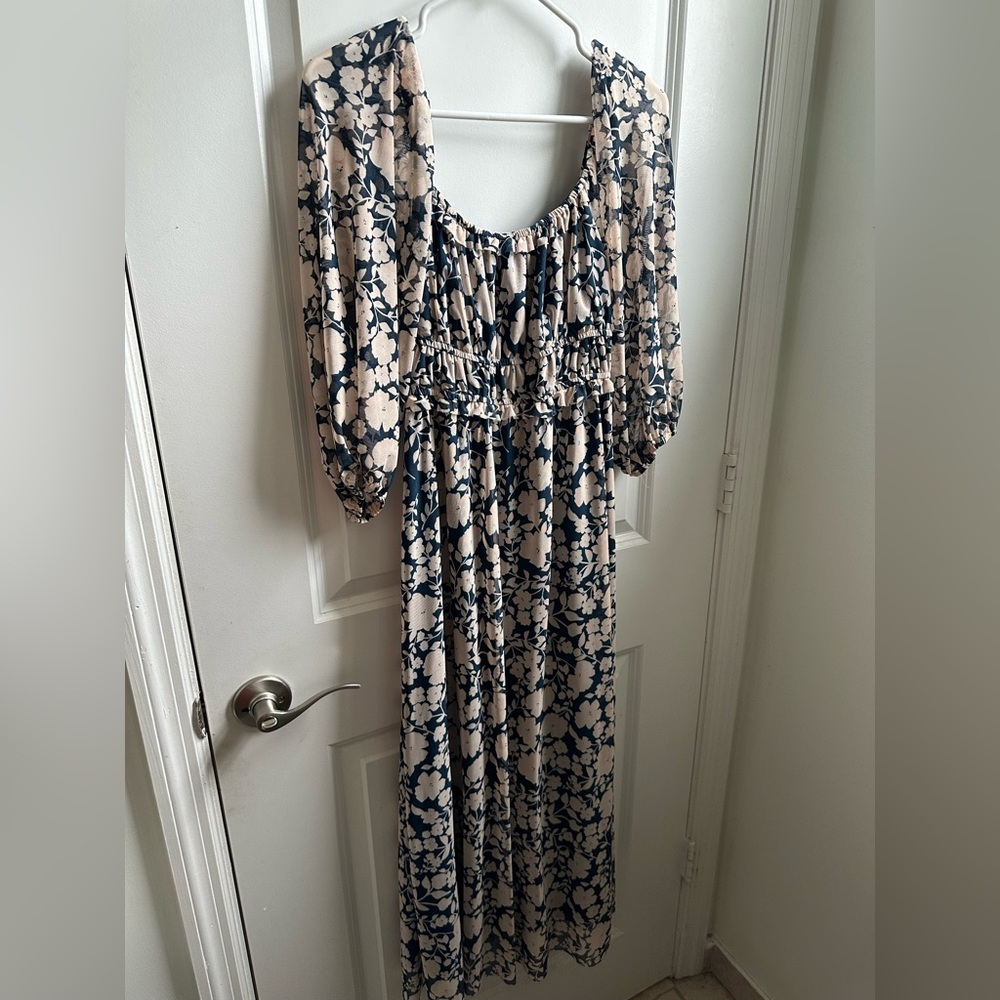 Super cute Navy and Cream Floral Long Sleeve Dress